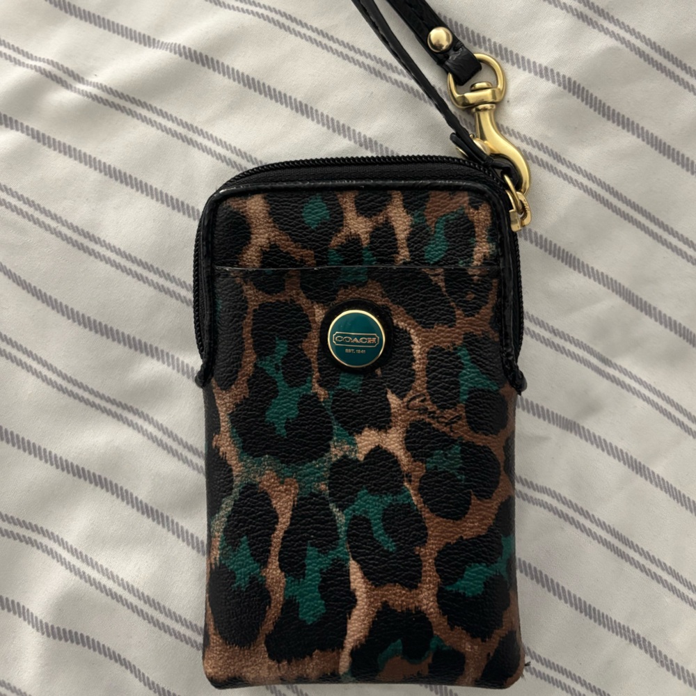Coach Leopard Print Wristlet Wallet | Zip Card Case